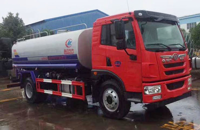 眾多解放灑水車，終有一款是你傾心的環(huán)衛(wèi)利器